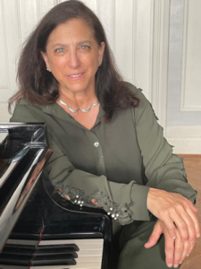 Liane Alitowski pianist photo of Liane Alitowski, pianist